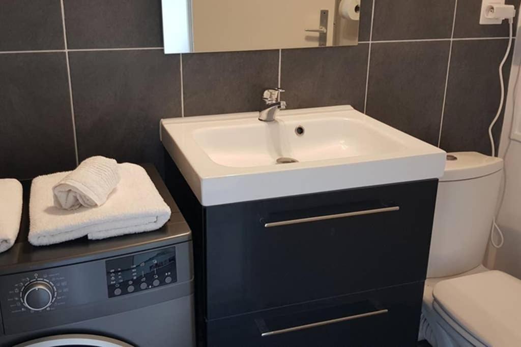 Beau Studio Renove 30M2 Balcon Vue Paris+Parking Apartamento Exterior foto